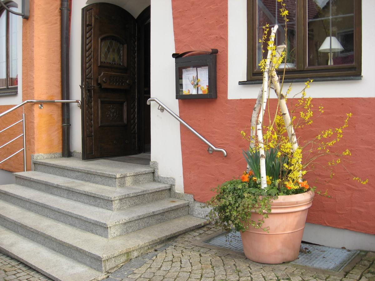 Hotel-Gasthof Zum Hirschen Durrwangen Exterior photo